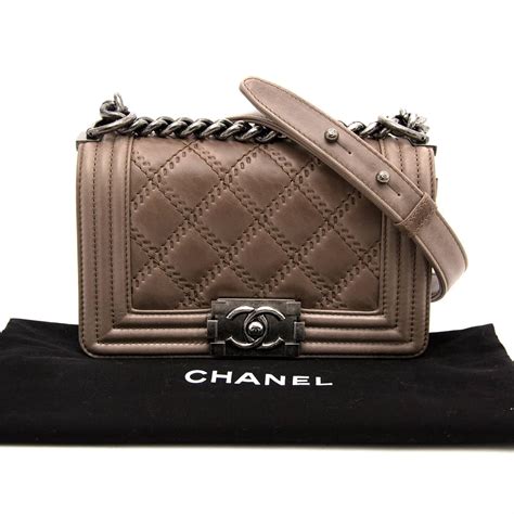 toupe chanel boy bag